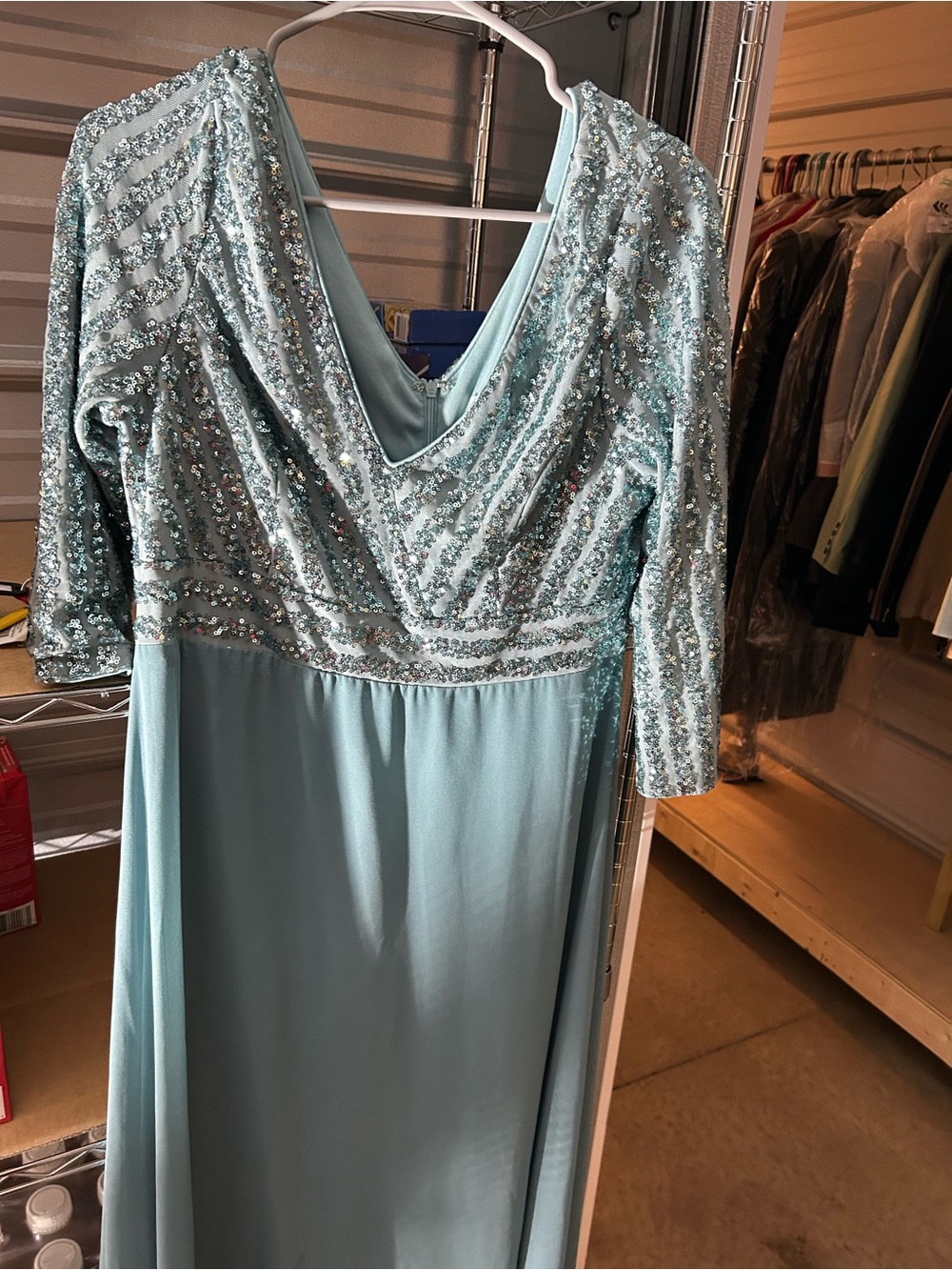 Up studio Azazie size a16 Elegant Beaded V-Neck Women's Dress in Light Aqua